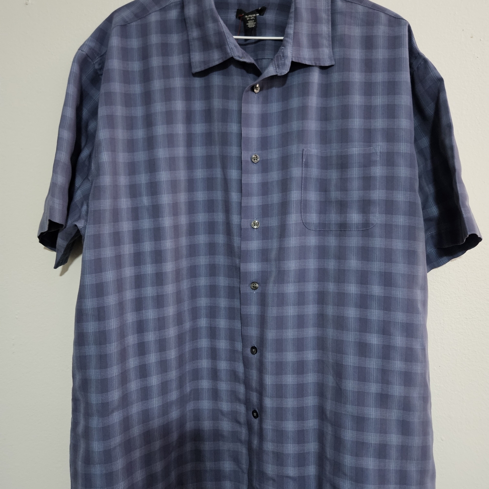 Van Heusen Blue Plaid Short-Sleeve Button-Down Shirt Size XL